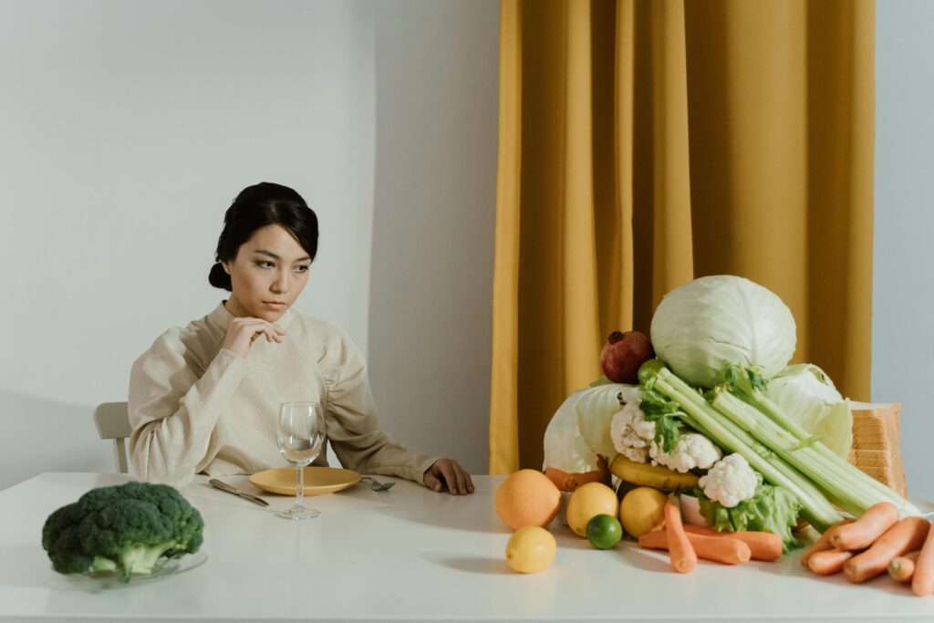 This Is Your Guide to Balanced Eating in 2025